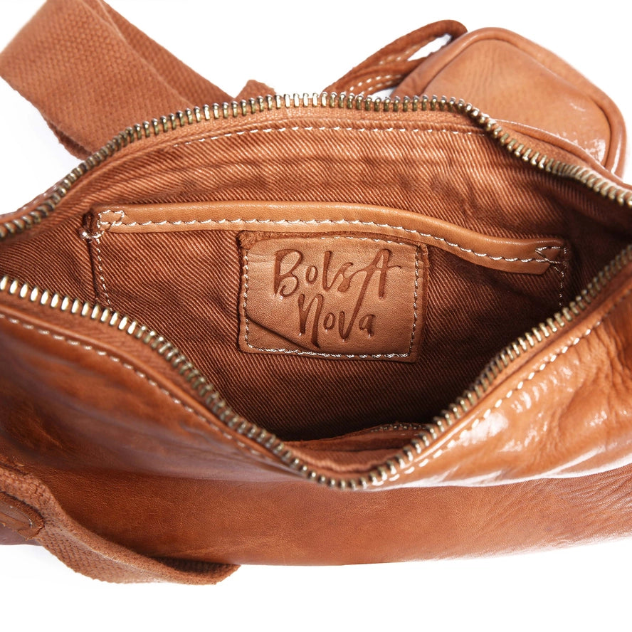 Bolsa Nova Italian Leather Hobo Bag