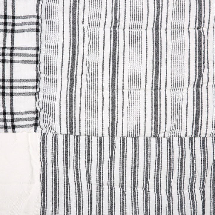 Country Farmhouse Block Quilted Throw-Black/White