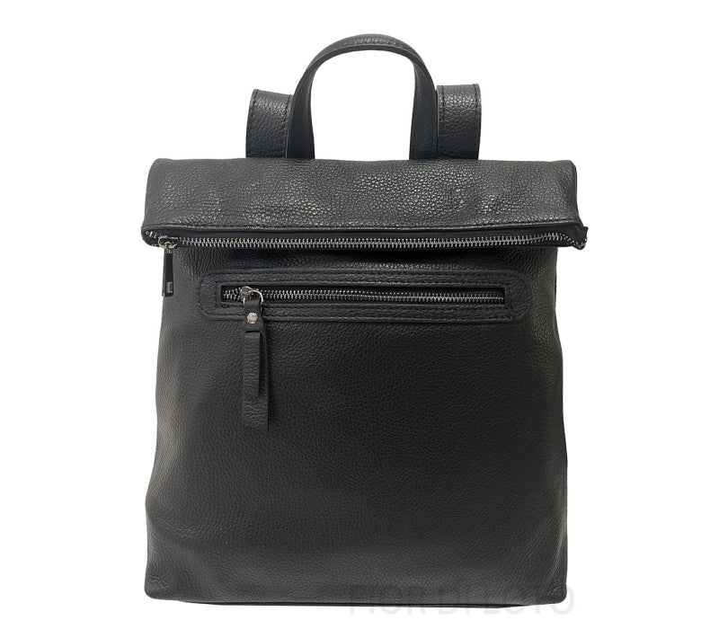 Italian leather backpack in black handcrafted in Italy from genuine Dollar leather by Fior di Loto.
